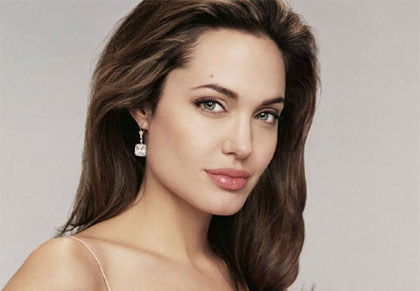 angelina jolie lips. Angelina Jolie