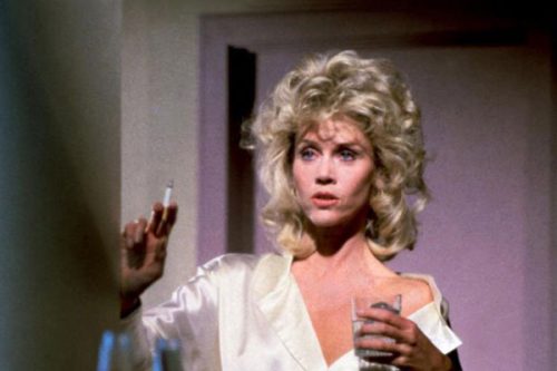 Alex Sternbergen – Top 10 Alcoholic Female Movie Characters