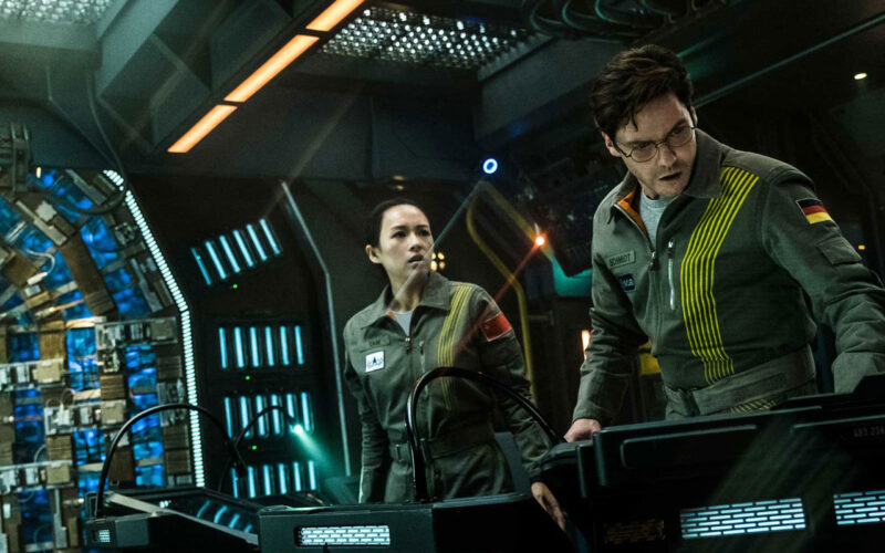 The Cloverfield Paradox (2018) by The Critical Movie Critics